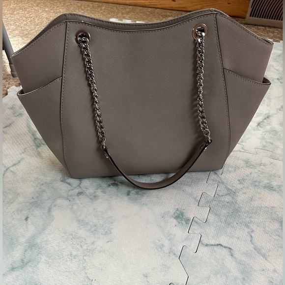 Michael Kors Gray Jet Set Bag - Picture 3 of 8